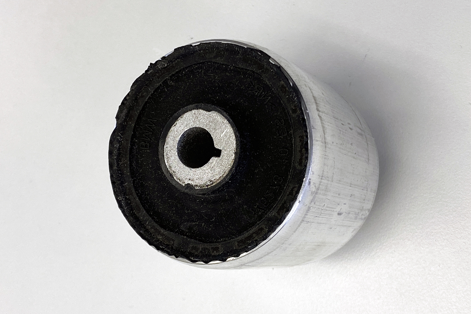 サスペンションマウント／モノボールベアリング